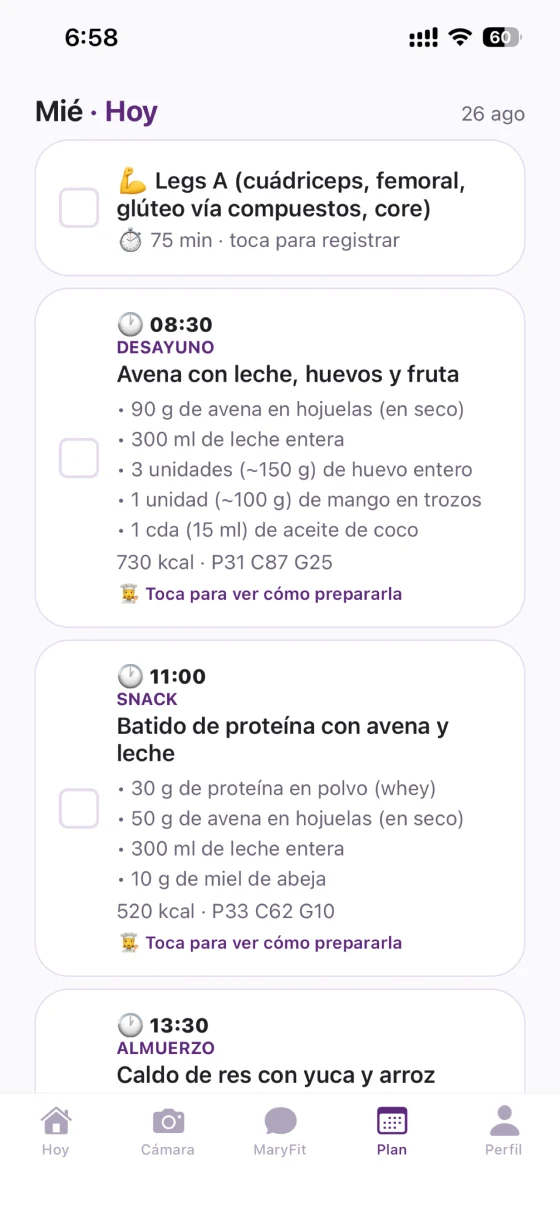 Pantalla Plan de la app MaryFit: entrenamiento del día y comidas con ingredientes, cantidades y macros